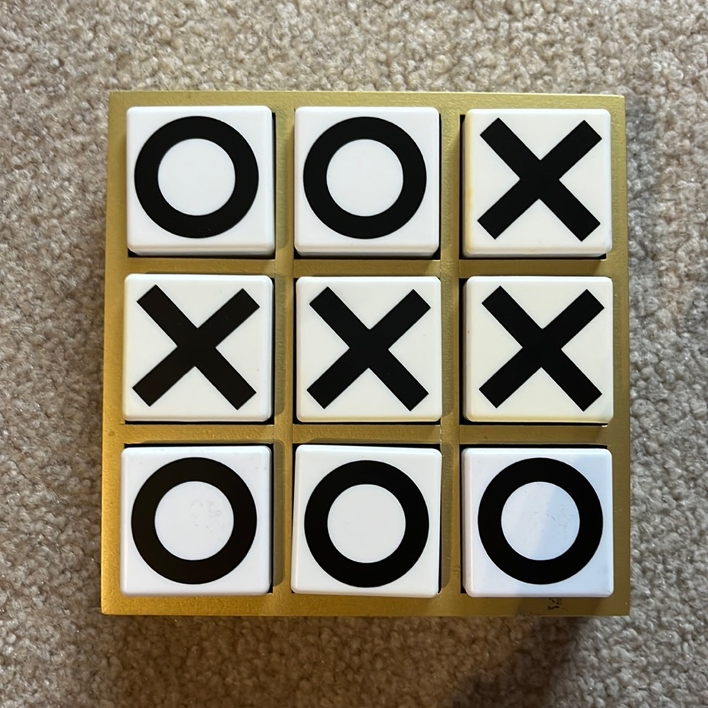 Tic Tac Toe Decor